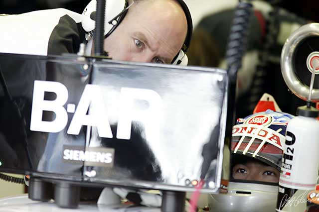 Sato tops the charts in Spain