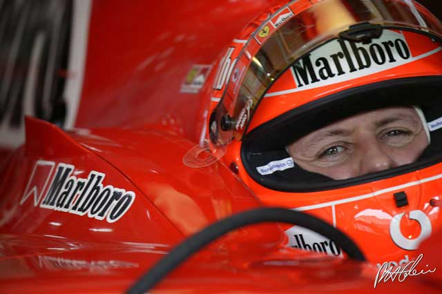 Weber stalls on Renault's advance on Schumacher