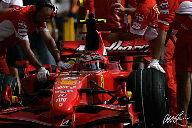 Practice 2 Report - Kimi edges Lewis