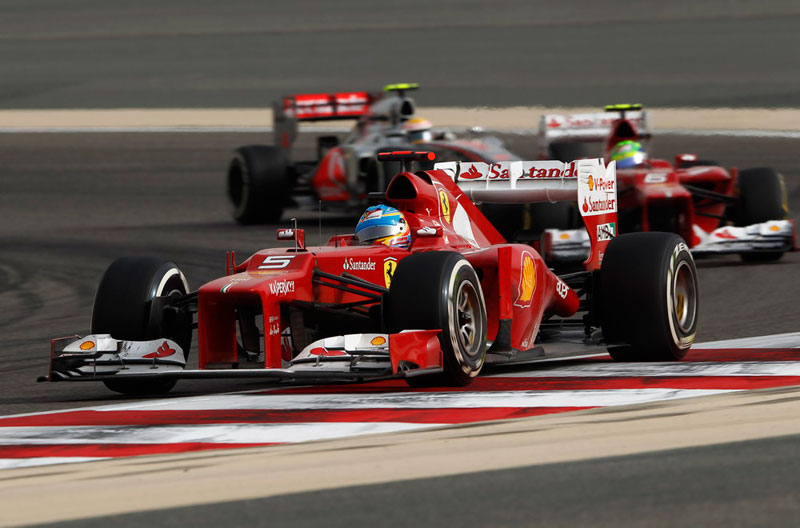 Alonso says Ferrari needs to do a proper job