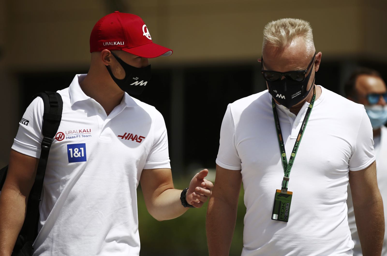 Mazepin hits back at Hamilton's billionaire jibe