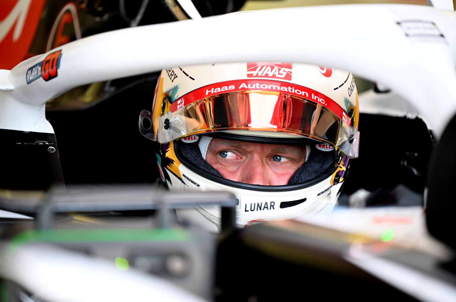 Magnussen's qualifying struggle not acceptable