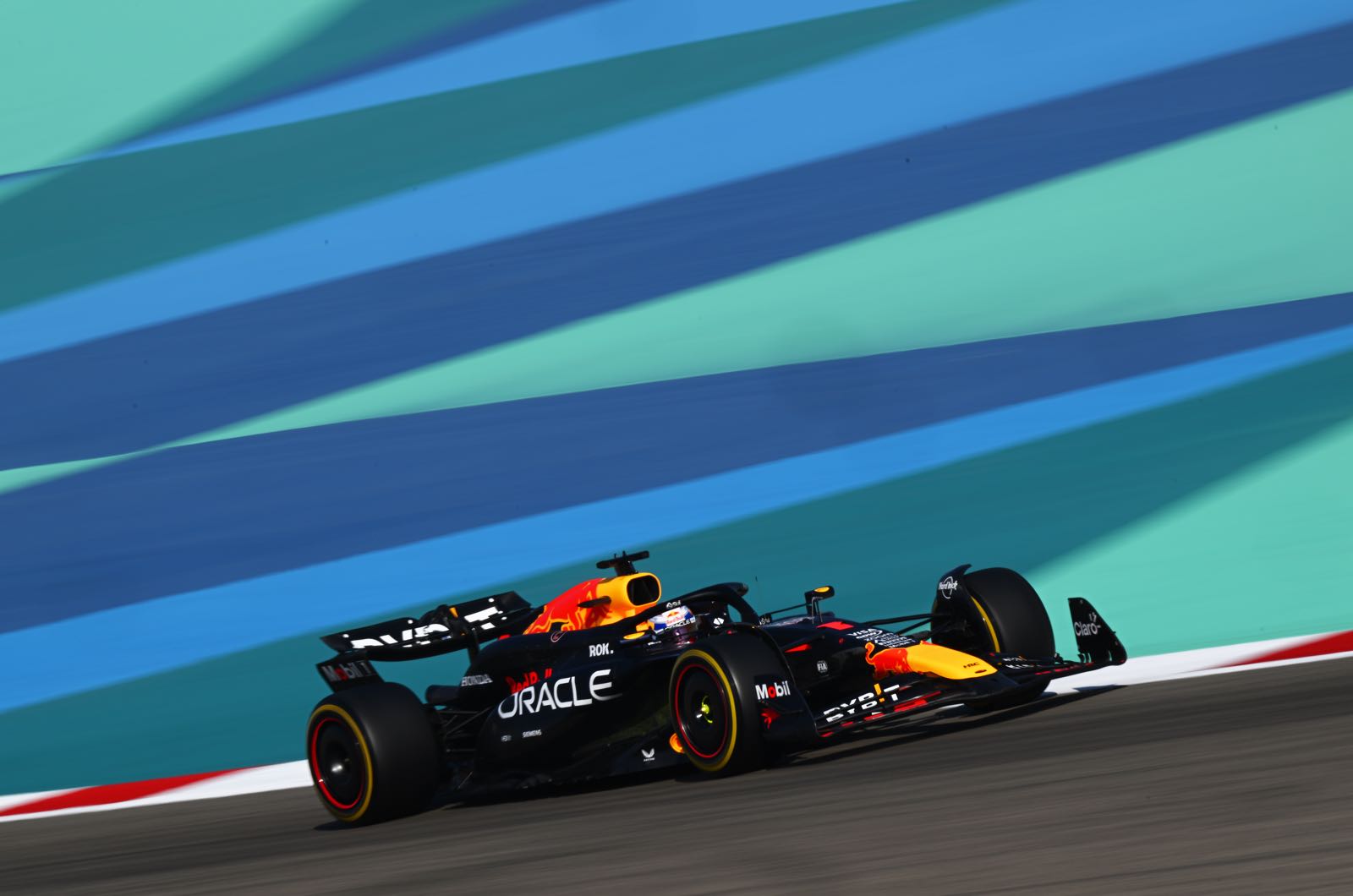 Verstappen rivals all racing for second in Bahrain