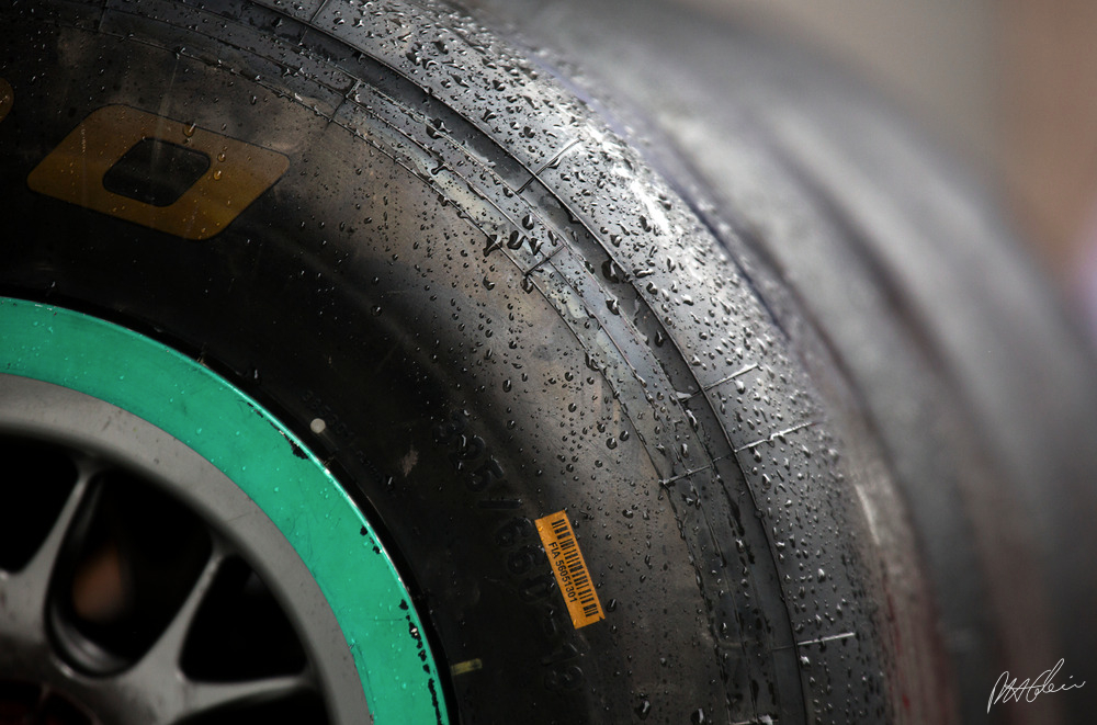 Pirelli reveals Melbourne tyre choice'