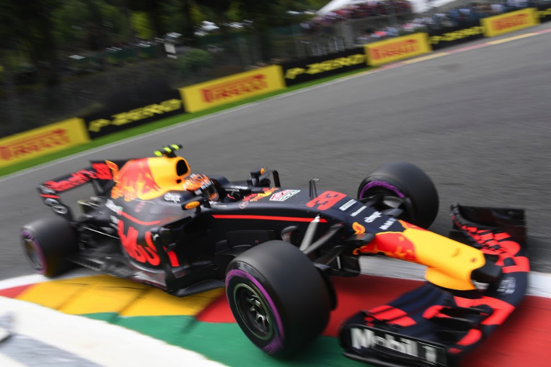Red Bull extends Verstappen contract through 2020