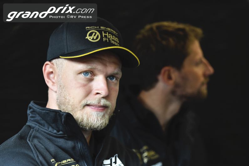 Father says Magnussen in right place at Haas