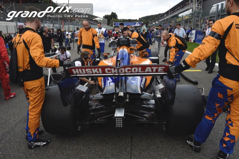 Sainz tones down Renault rhetoric
