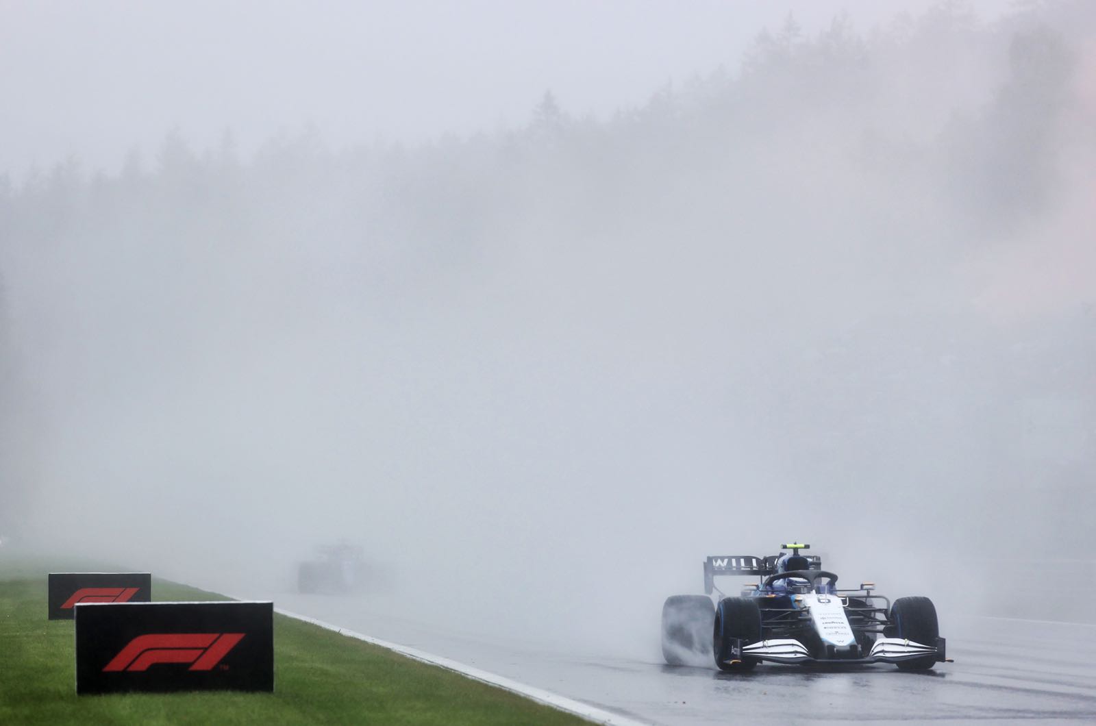 F1 should consider banning wet races says Berger