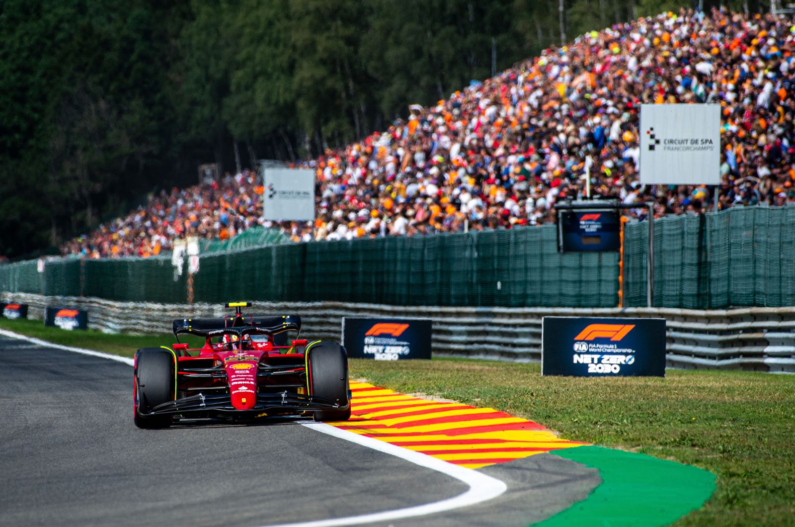 Ferrari plays down porpoising rule effect