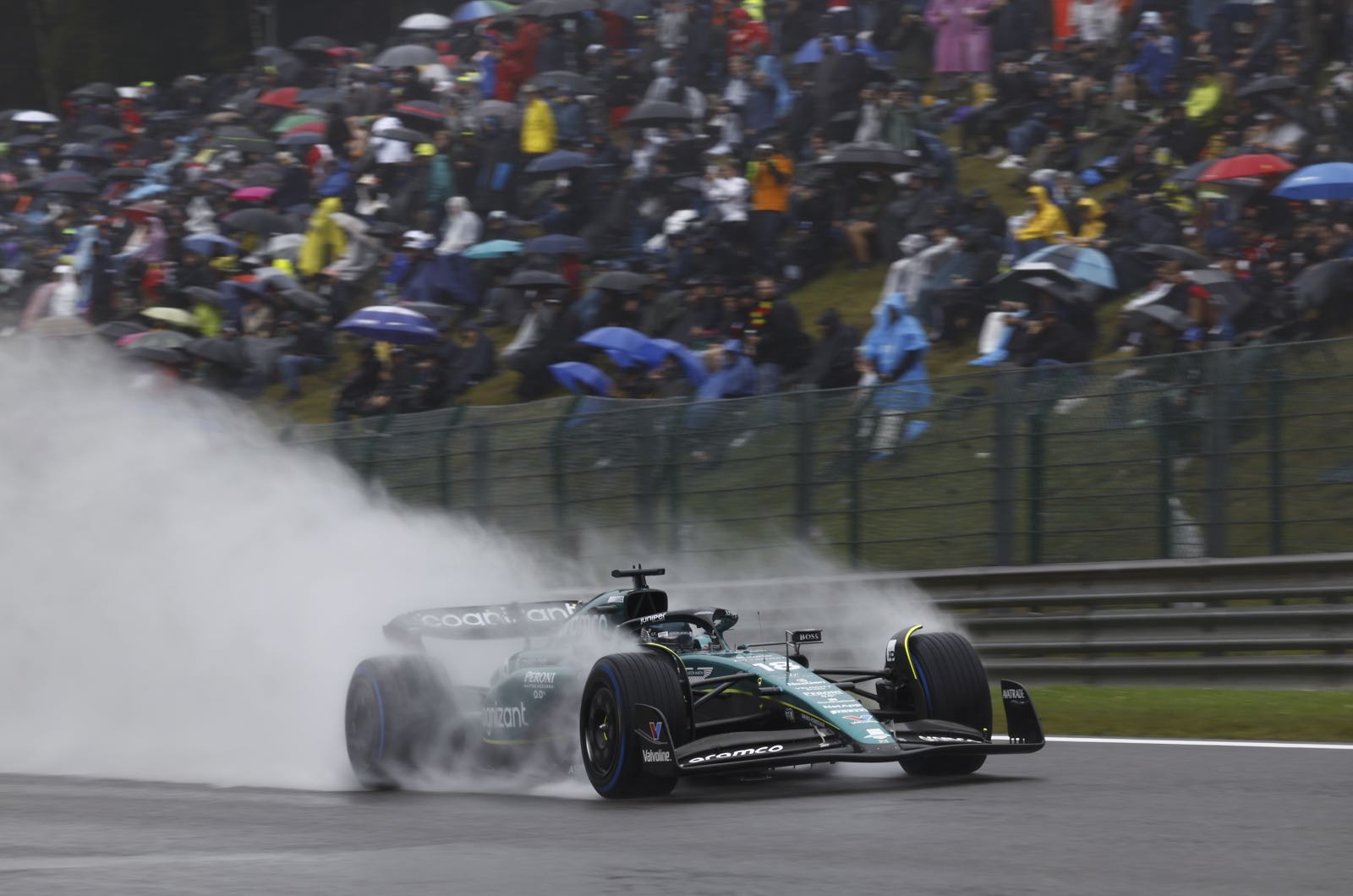 Pirelli agrees full wet tyres now useless