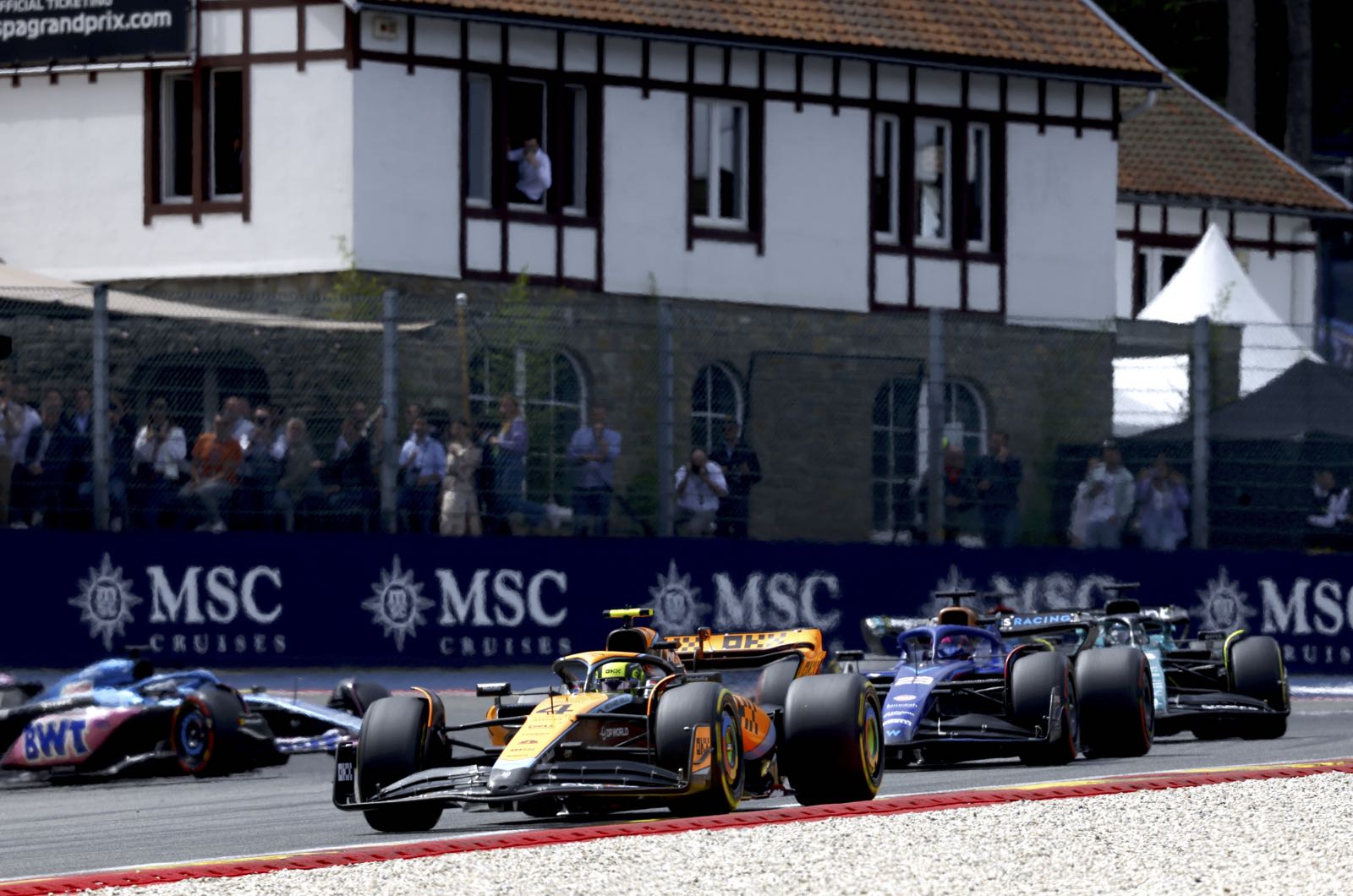 Expert slams climate greenwashing in F1