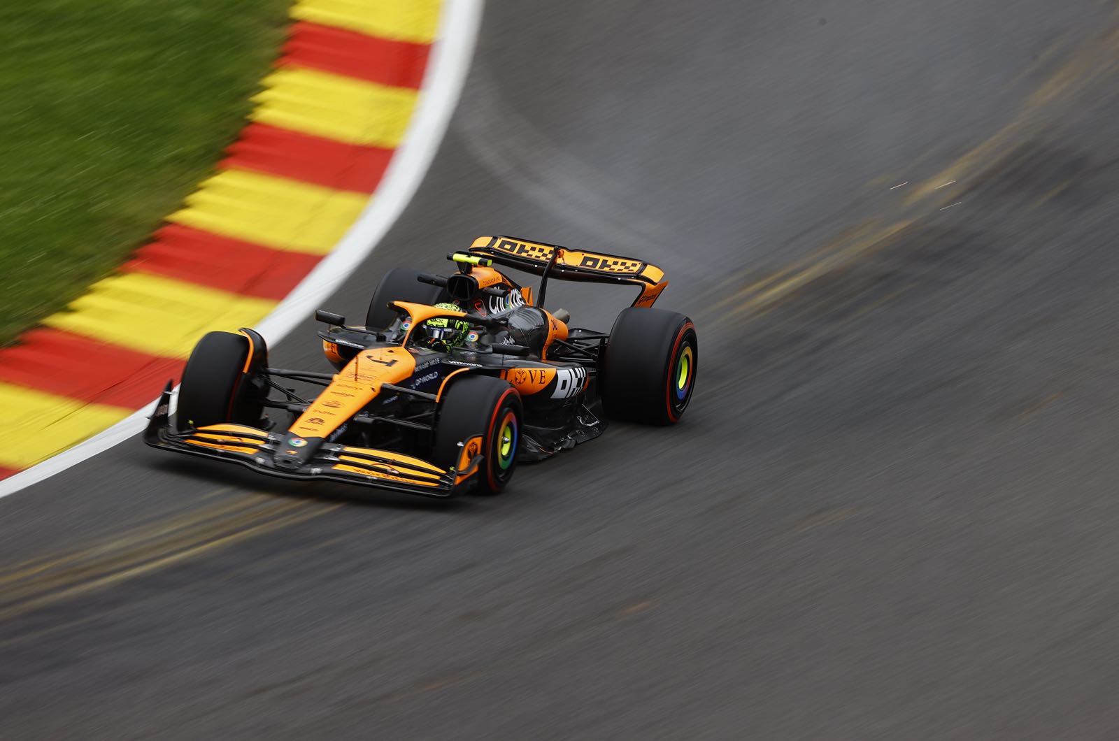 Friday Report - McLaren dominates second practice