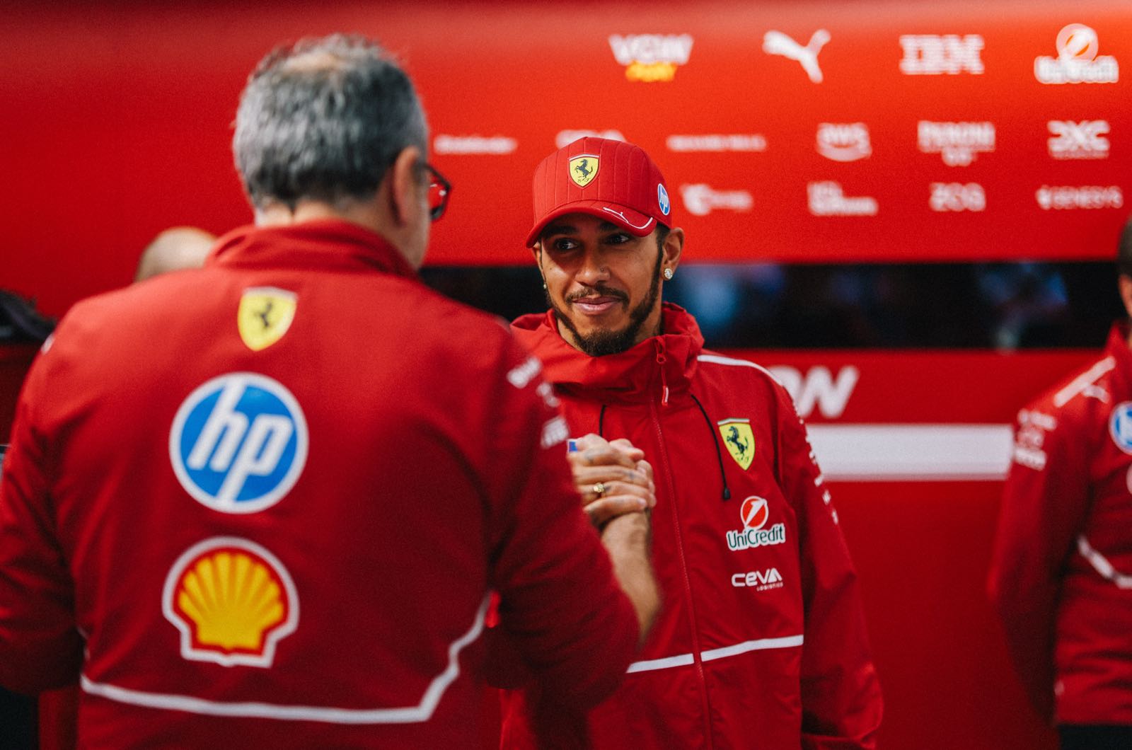 De la Rosa sees signs of lost confidence in Hamilton