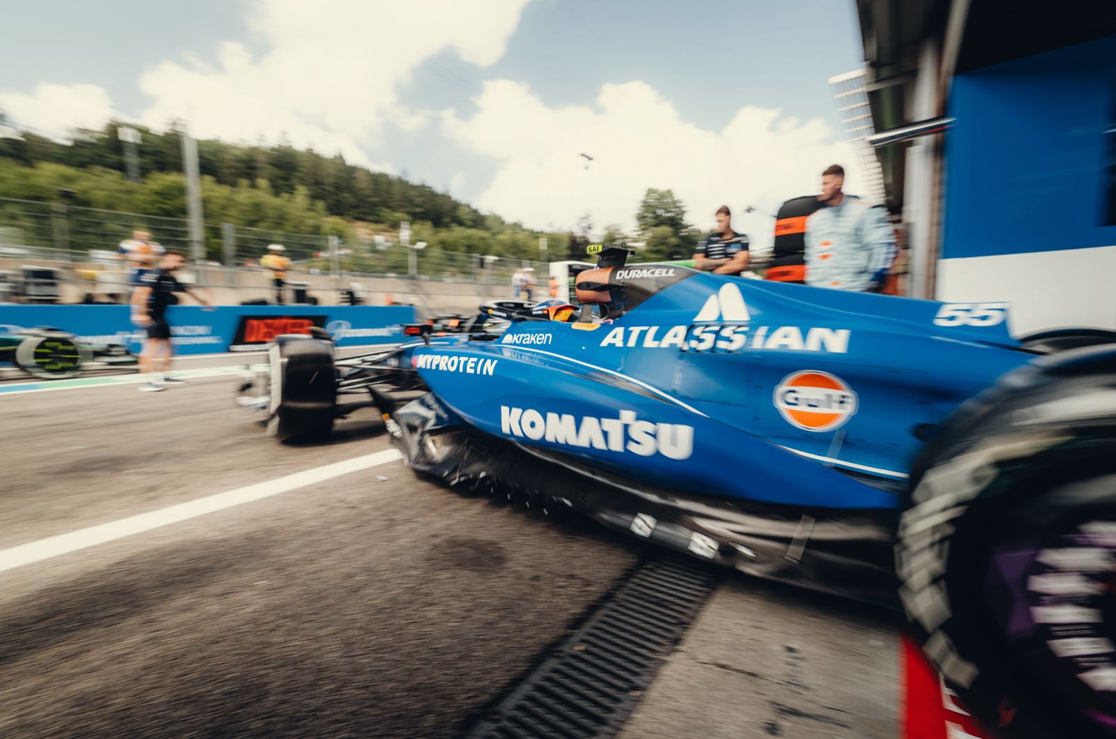 Williams not operating at F1 level says Sainz