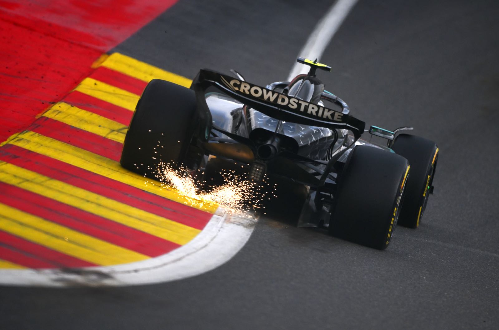 Hamilton comforts Antonelli as Mercedes crisis deepens