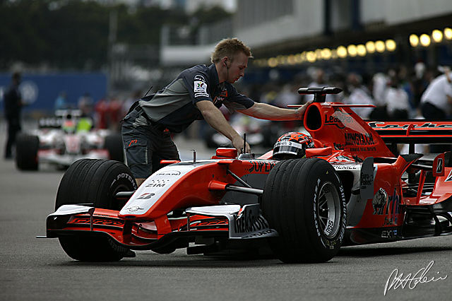 Trust joins Spyker