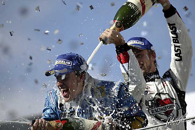 Alonso wins World Championship