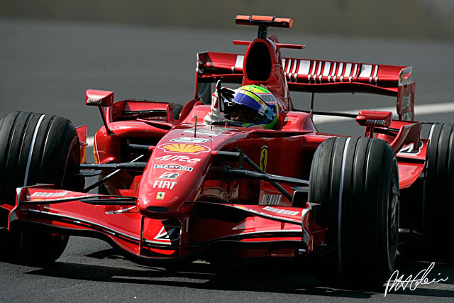 Qualifying Report - Massa on pole, Lewis poised for the title