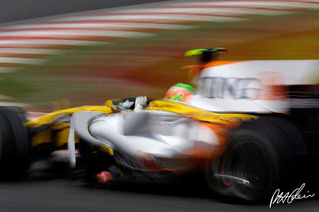 Alonso and Piquet stay at Renault