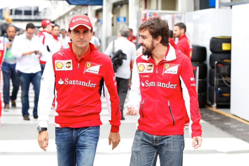 Alonso delay puts cloud over Button's future