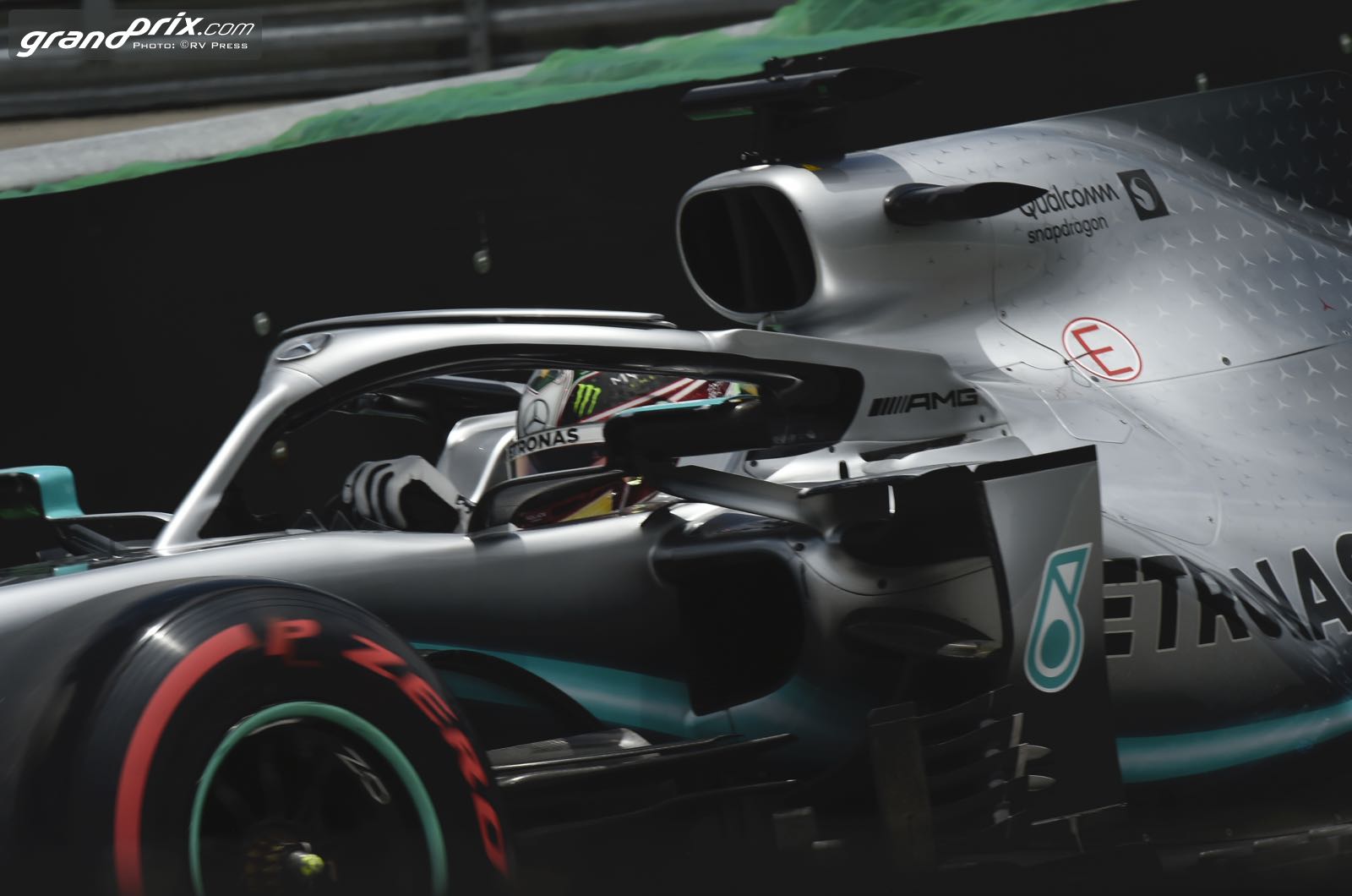 Mercedes admits 2020 engine issues
