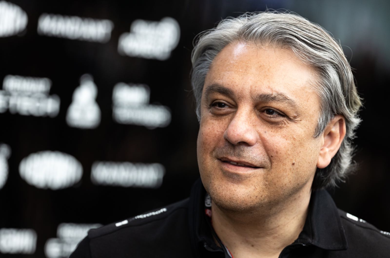 Renault CEO intervenes to stop F1 team war