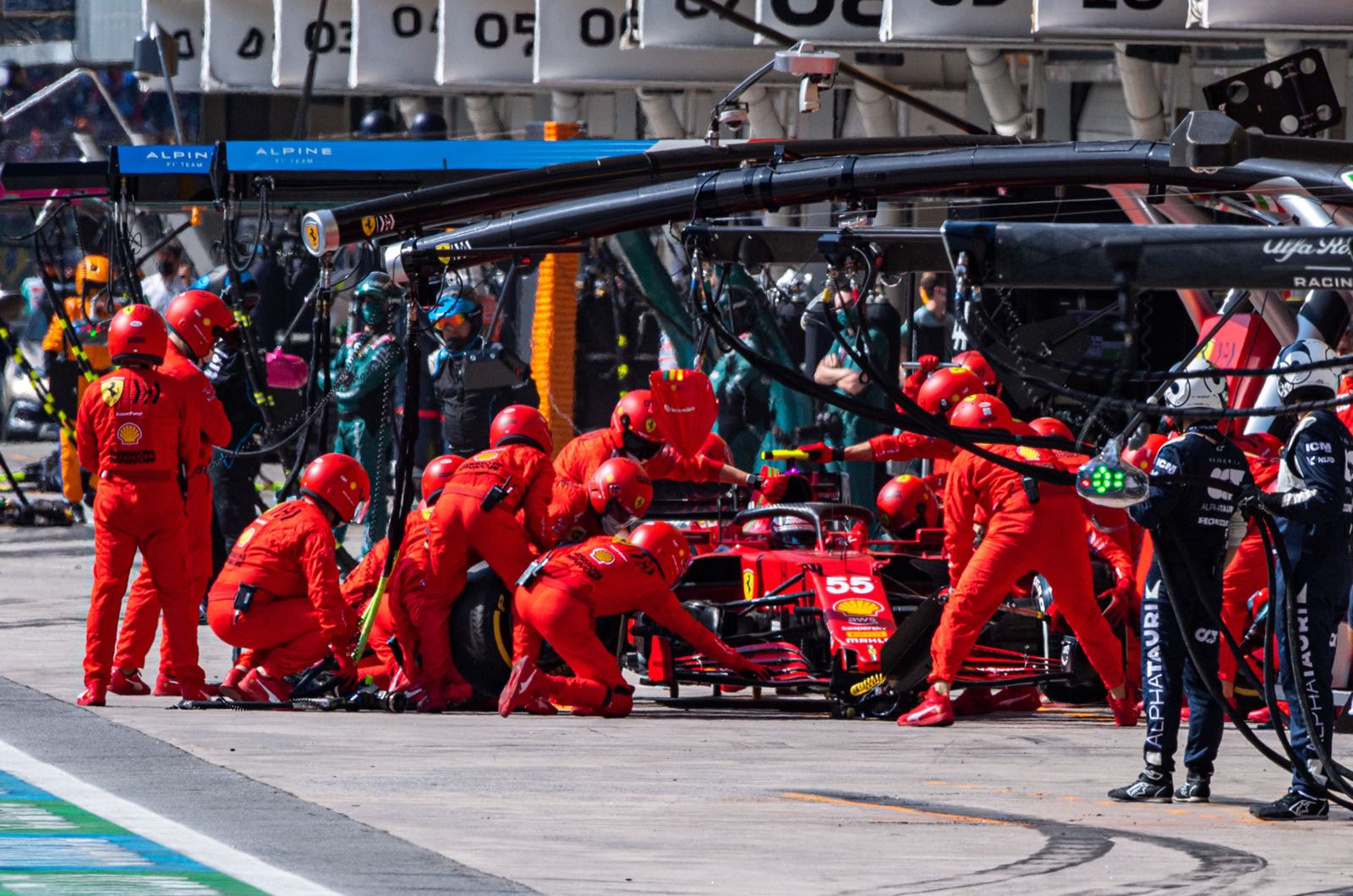 Ferrari to lose EUR 125m title sponsor deal?