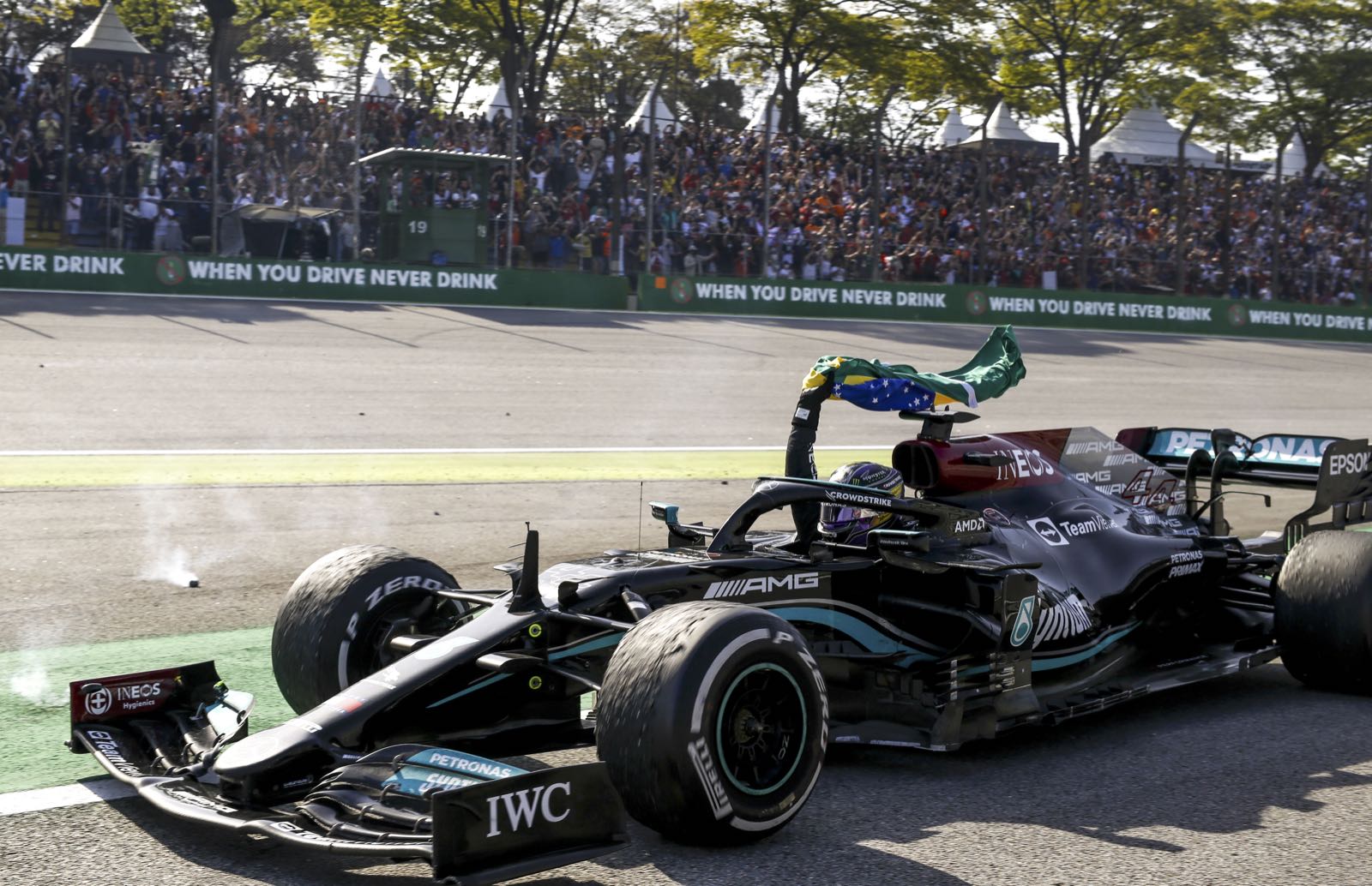 Todt defends Hamilton's seatbelt fine