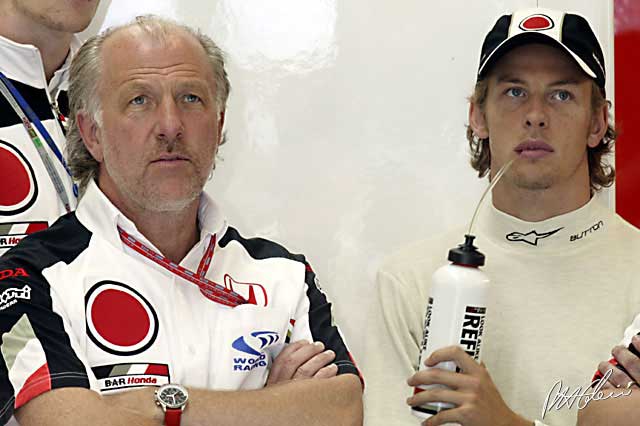 BAR considers Williams-style shootout for 2004 drive