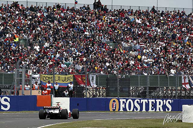 Silverstone hits 195,000