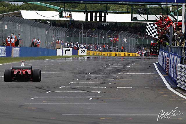 Silverstone to redevelop
