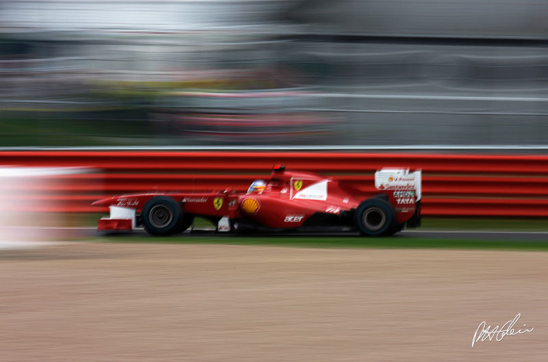 Race Report - Ferrari hits back
