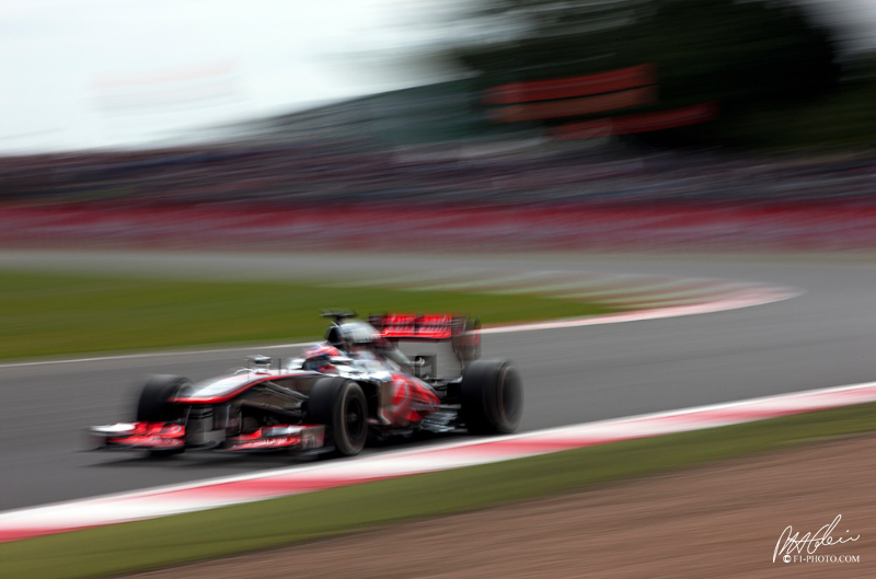 McLaren switches resources for fresh start in 2014