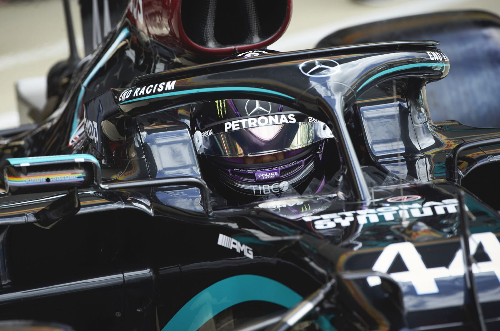 Race Notes - Hamilton takes British GP as tyre fails