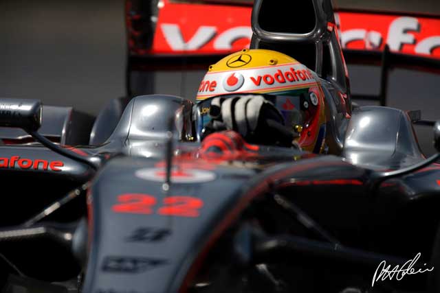 Qualifying Report - Lewis plays marbles