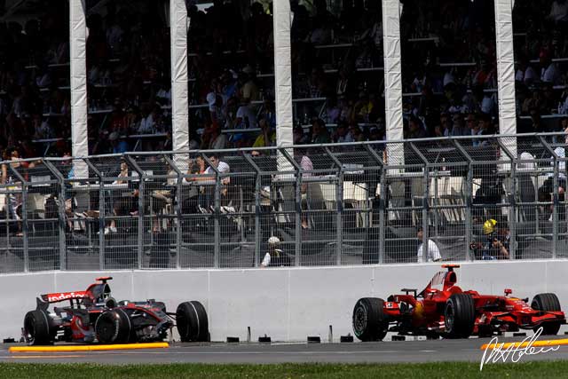 Hamilton and Rosberg penalised for pitlane incident