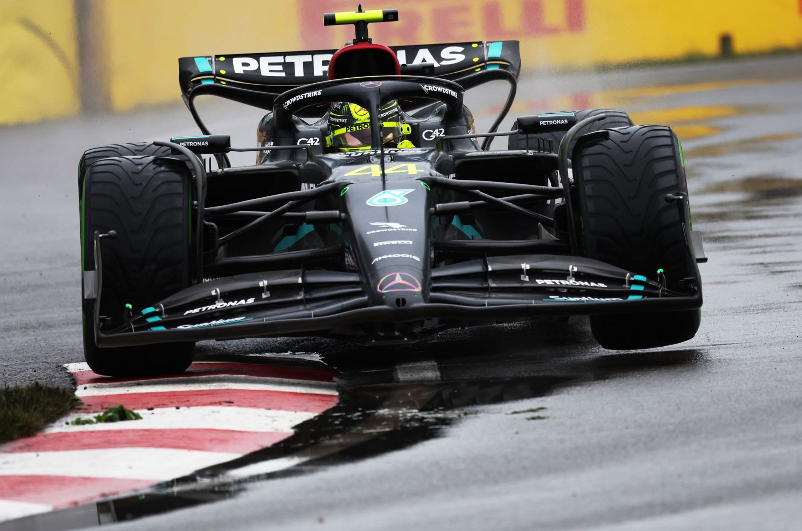Hamilton spoiled by success in F1 says Hulkenberg