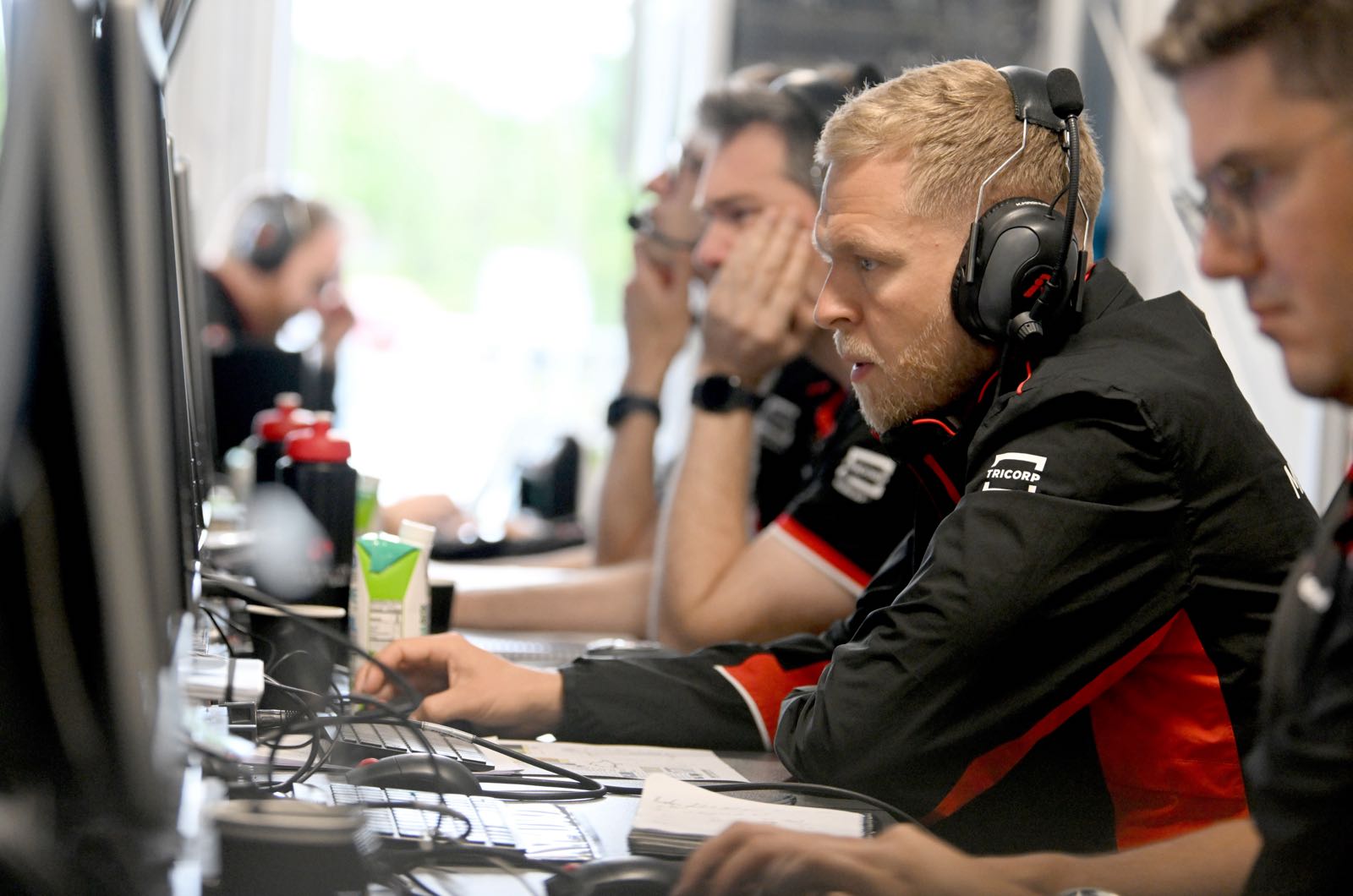 Magnussen admits he could lose F1 race seat