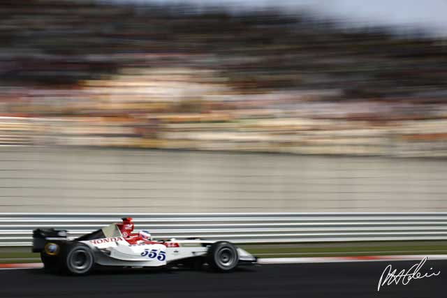 Jenson Button to stay at BAR!