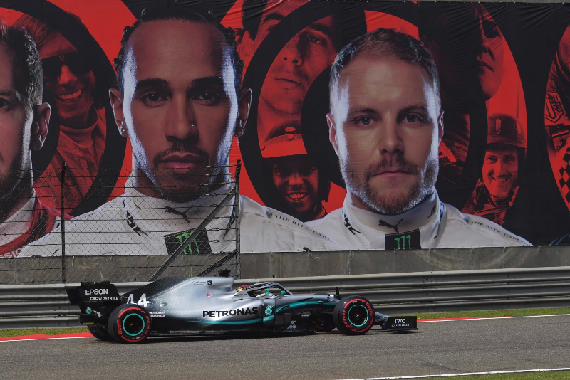 Mercedes tweaks illegal new front