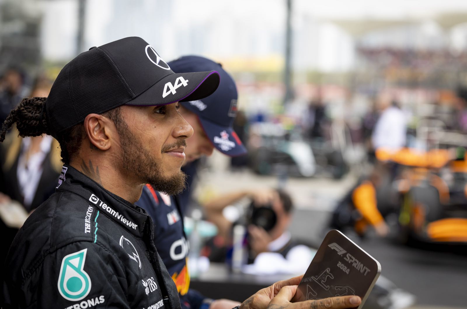 Former teammate slams Hamilton for excuse-making