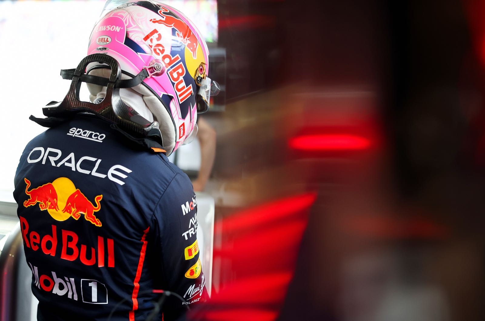 Red Bull swaps Tsunoda and Lawson seats