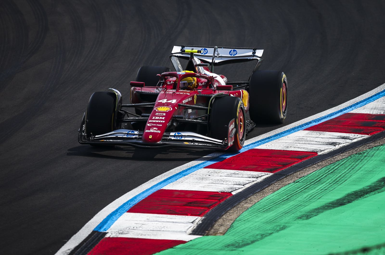 New Ferrari floor not ready until Bahrain