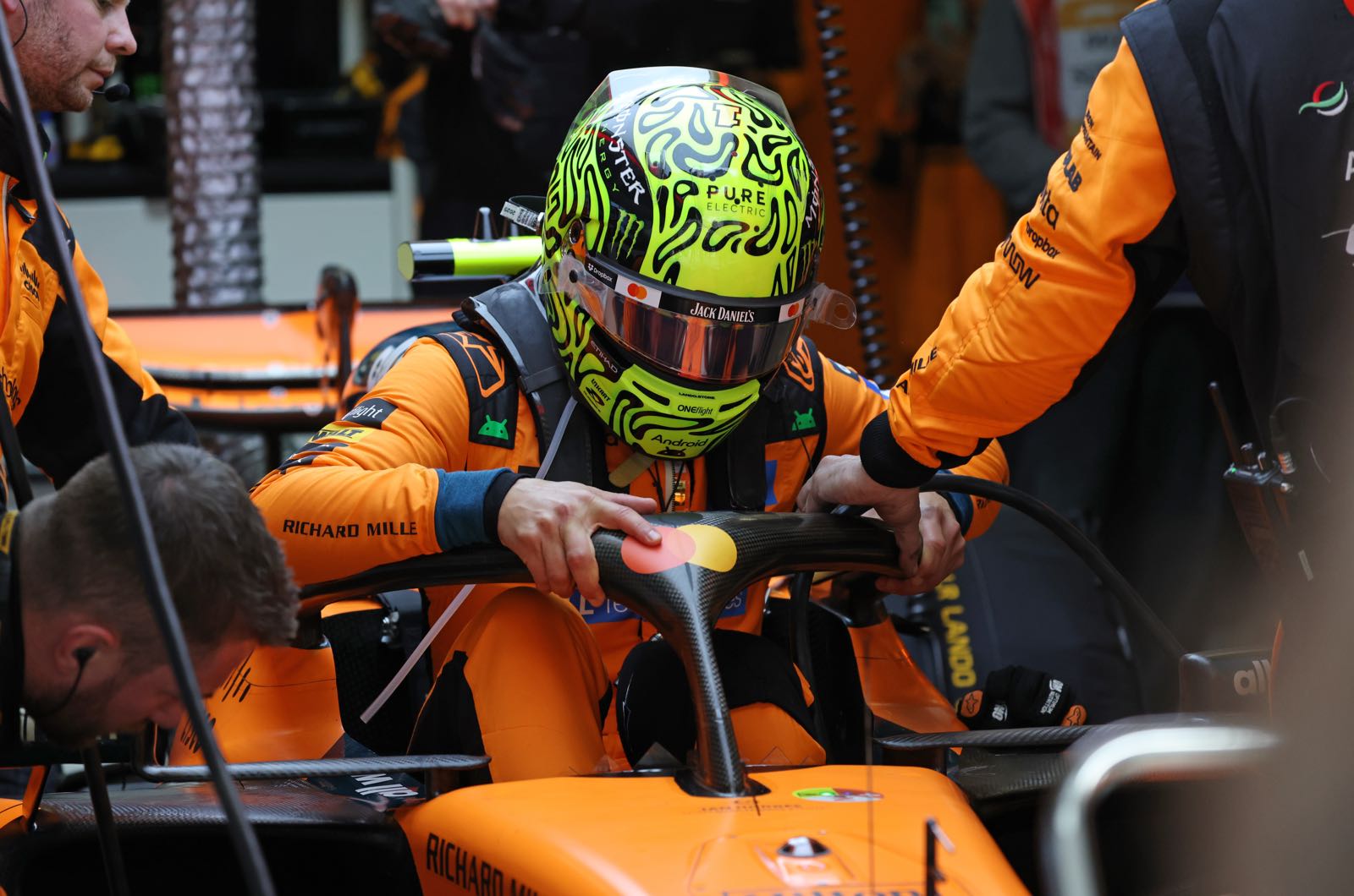 Friday Report - Norris edges Russell in tight FP2