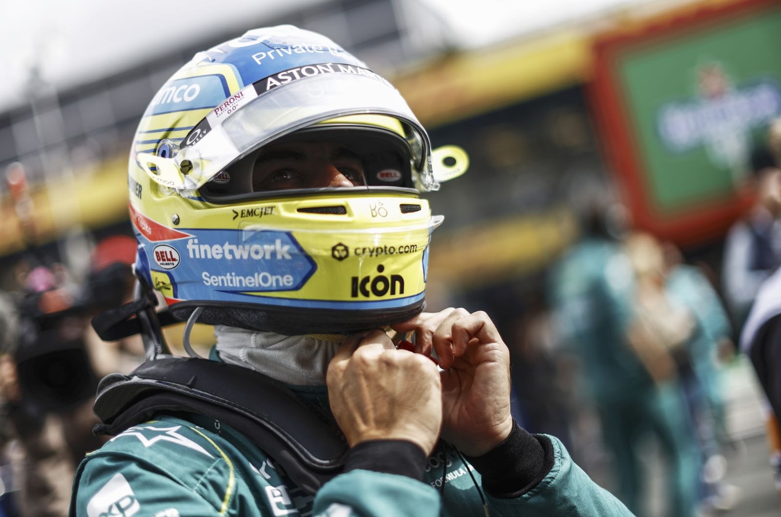 Alonso in no hurry for 2025 Aston Martin talks