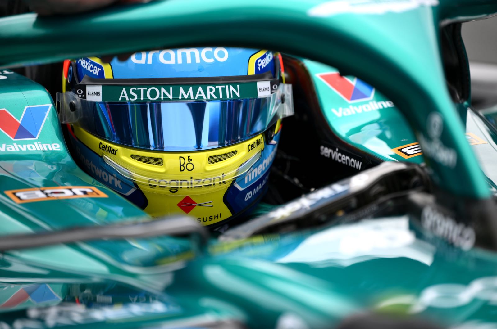 Aston Martin denies Alonso strategy bias