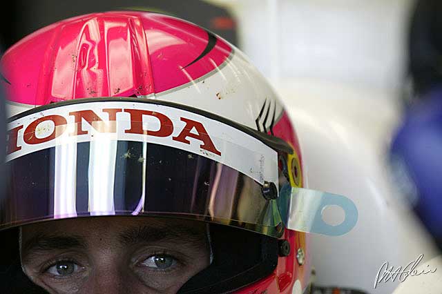 Montagny extends Super Aguri deal