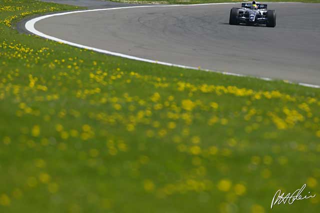 Williams to change both engines