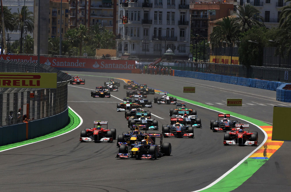 Race Report - Alonso splits the Red Bulls in Valencia