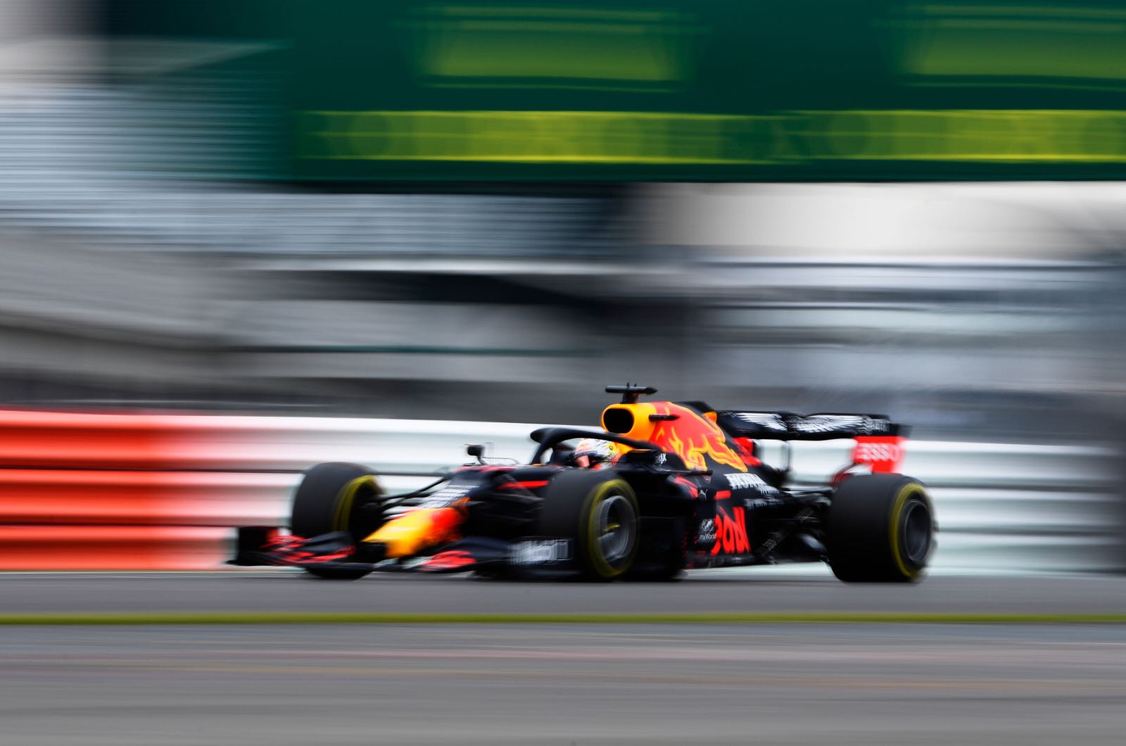 Red Bull targets Mercedes with B car